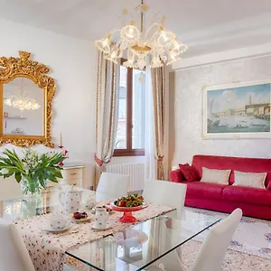  Apartment Perla