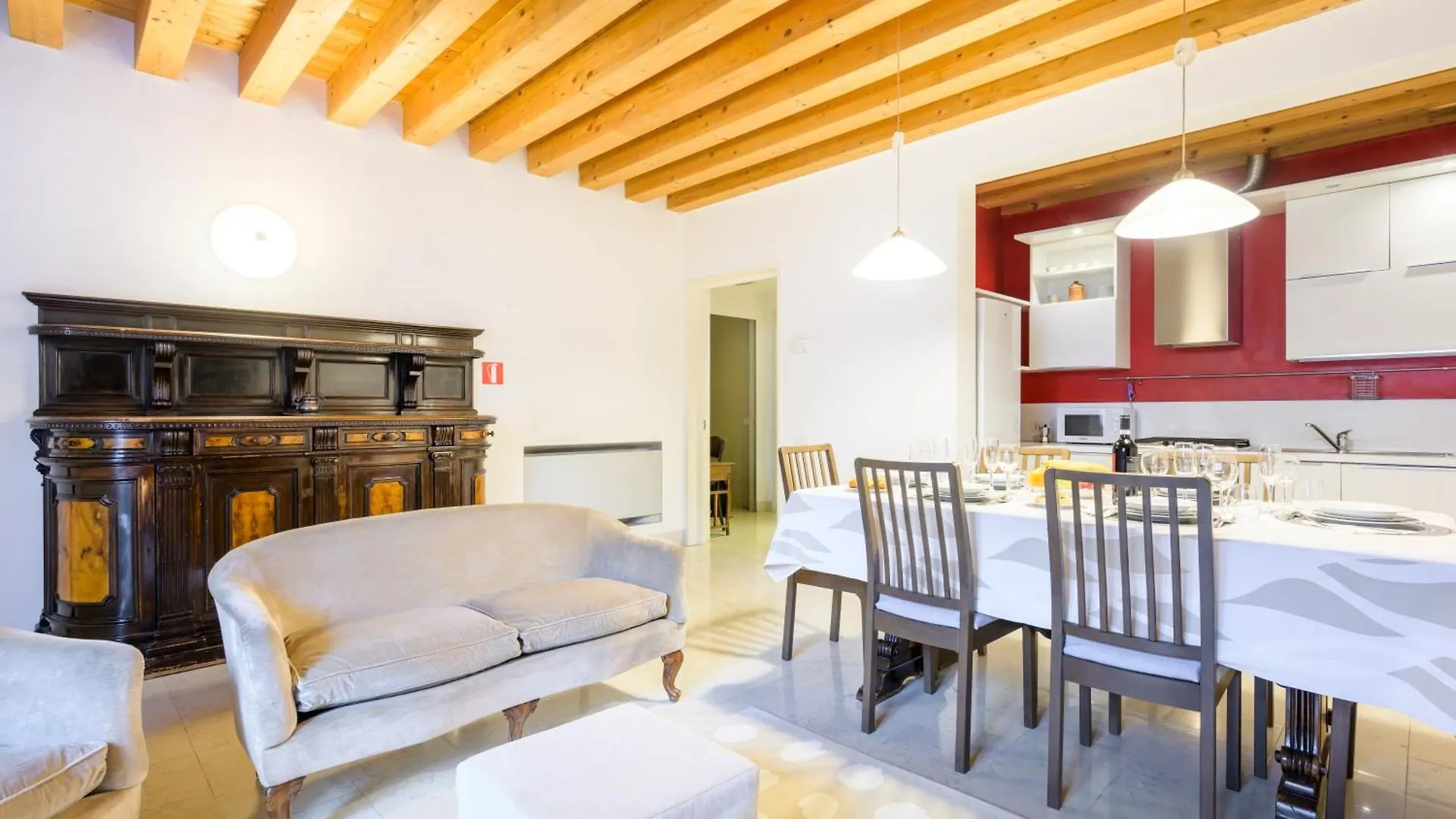 Modern Arch Apartment Venice