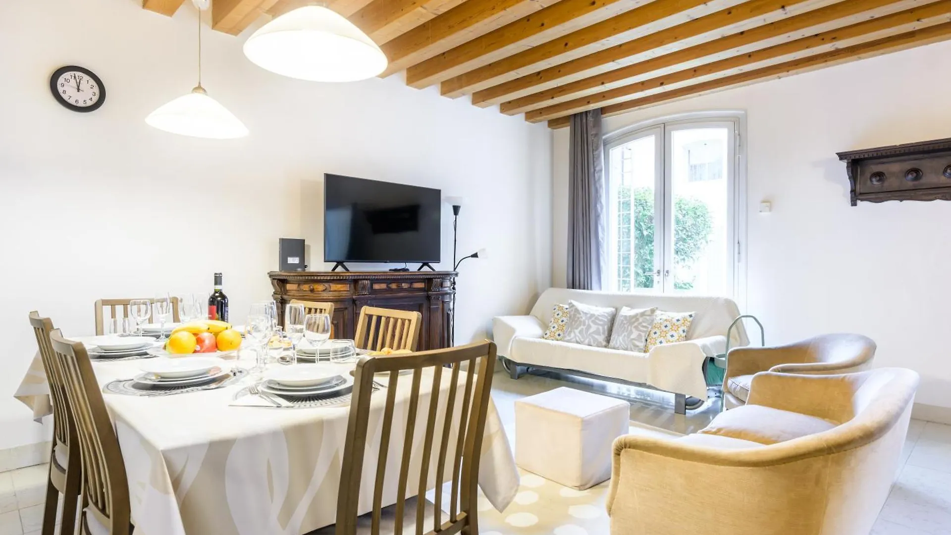 Modern Arch Apartment Venice