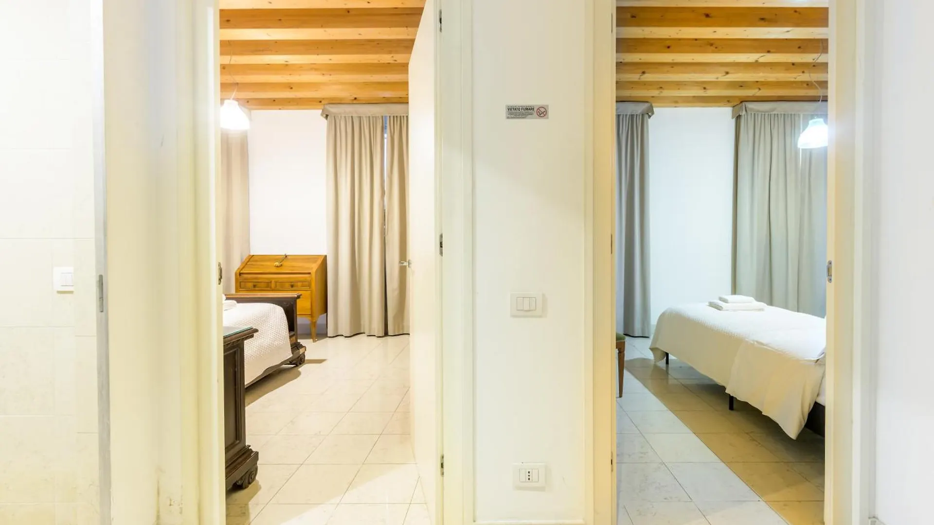 Modern Arch Apartment Venice